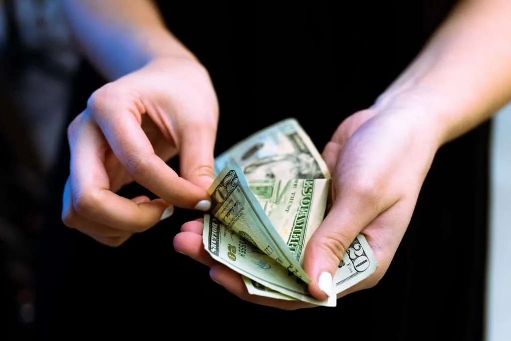 Tattoo etiquette tipping