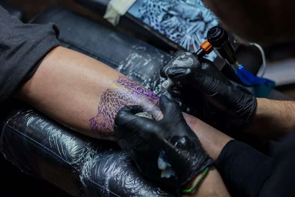 tattoo etiquette sit still