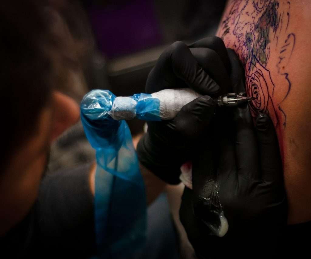 4 Easy Ways to Relieve Tattoo Pain